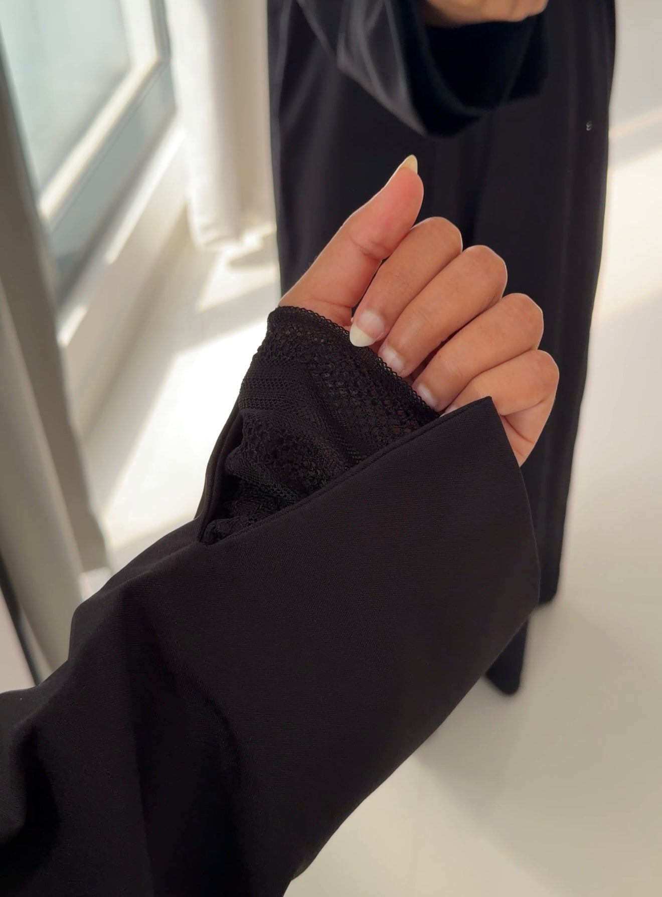 Zahra lace abaya